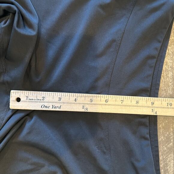 Bundle of 2 Nike Women's Mid Rise Straight Leg Leggings Capris Black Size M - Picture 11 of 14